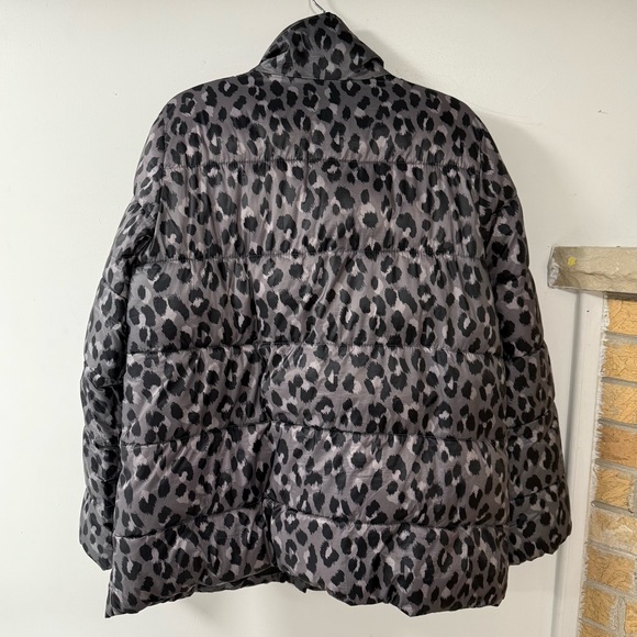 Leopard Print Puffer Jacket - Picture 4 of 8